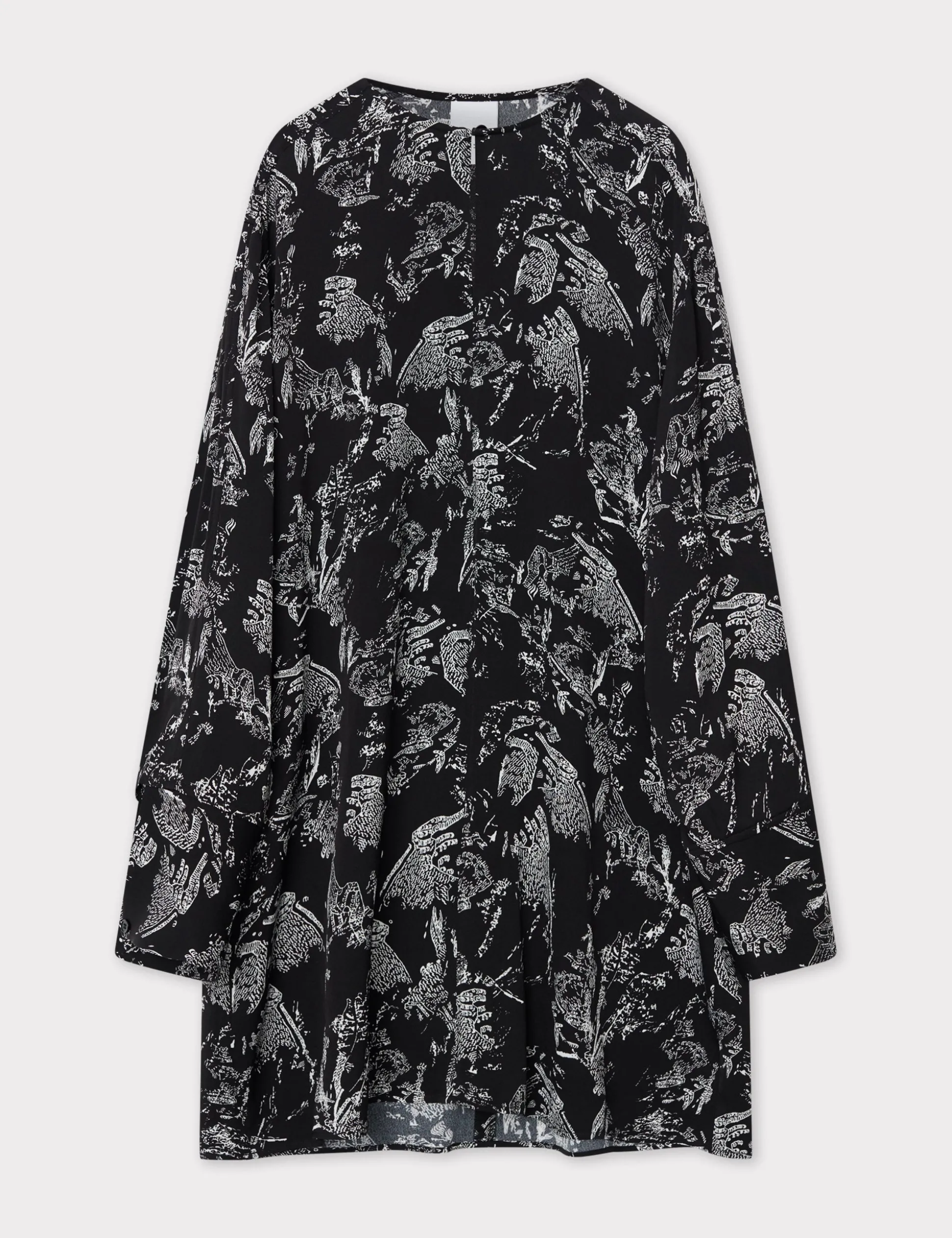 Isac - Graphic Legacy - BLACK