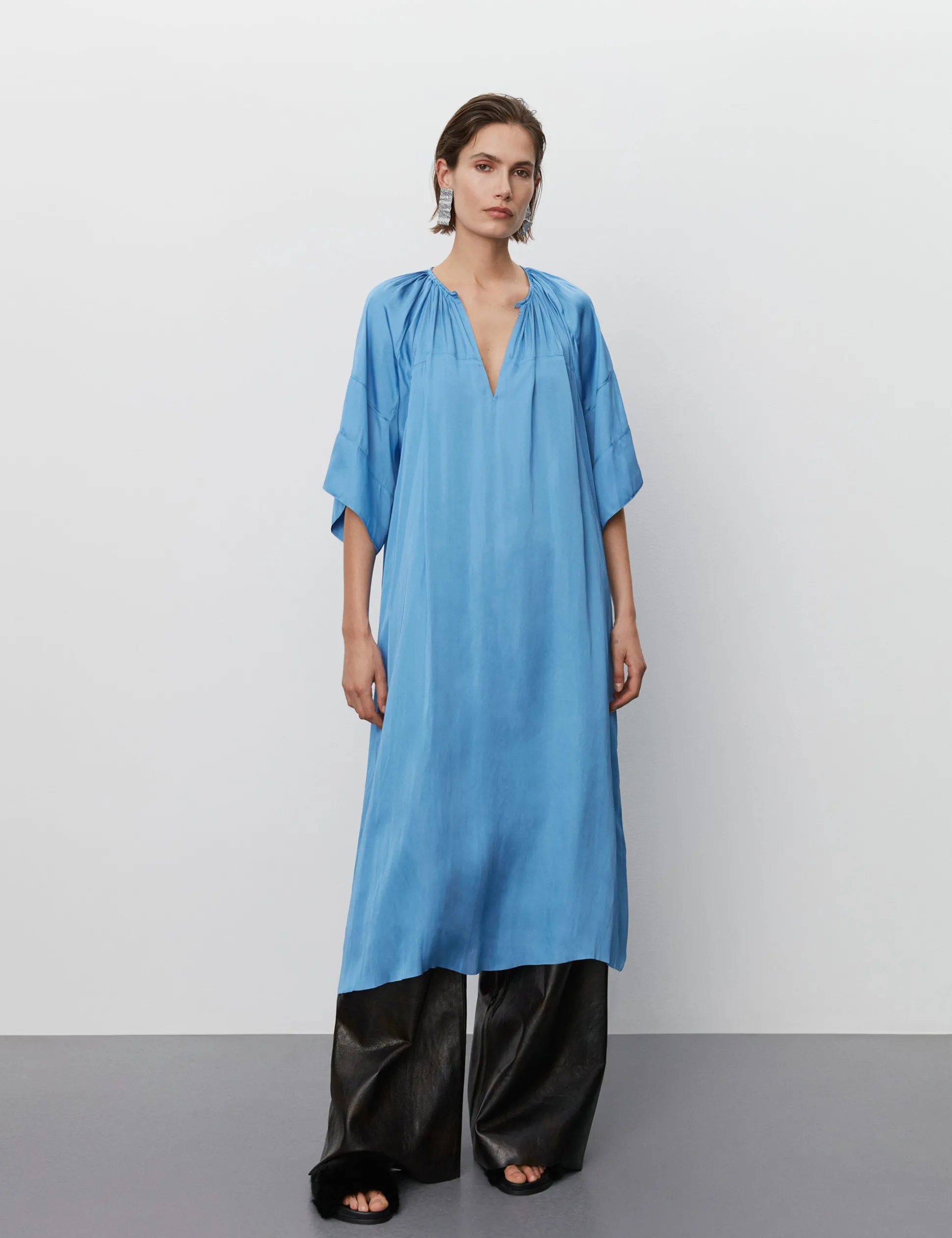 Jaden - Modern Drape RD - SILVER LAKE BLUE