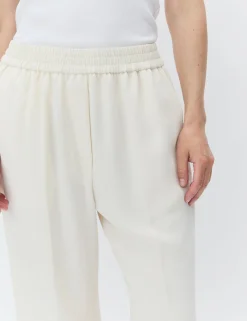Jonah - Classic Gabardine - Ivory Shade